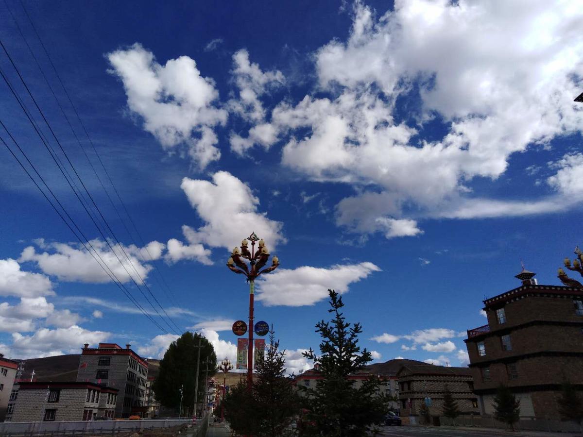 Zishuo Zihua Guest House Даочэн Экстерьер фото